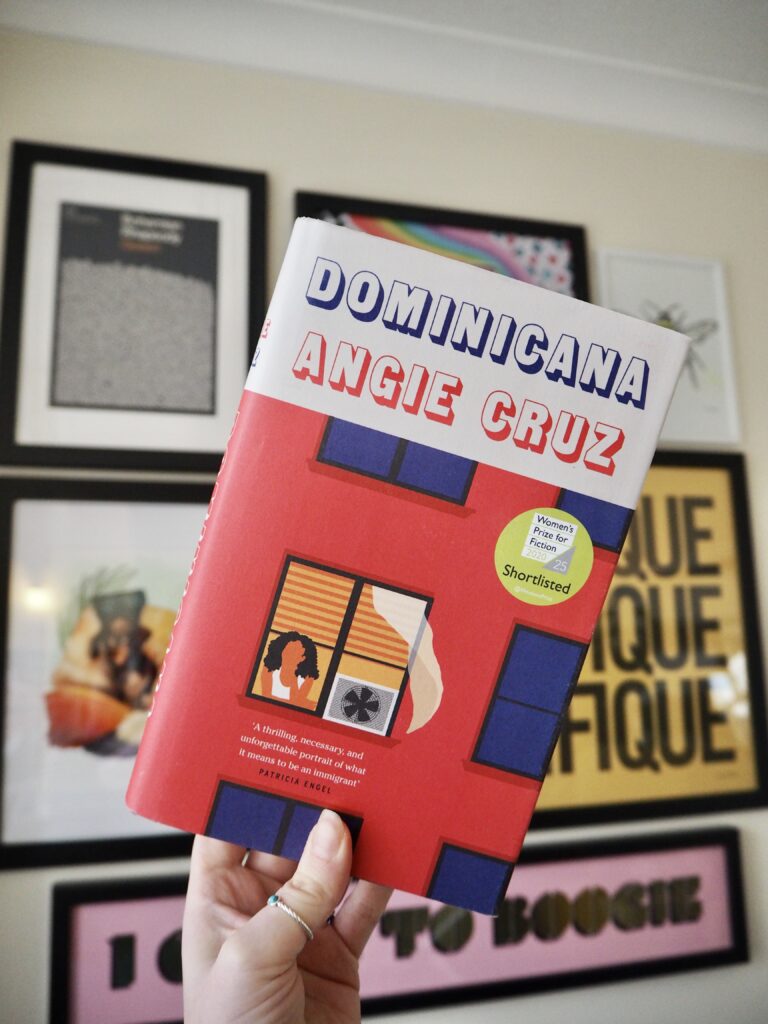 Mini Book Reviews - Domincana